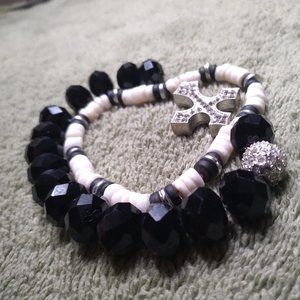 Puka shell cross stretch bracelet black and white
